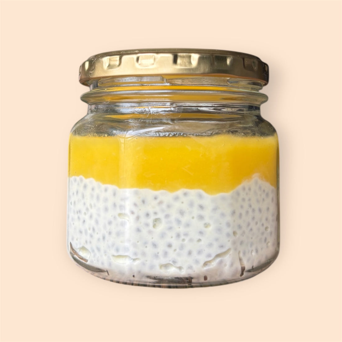 美肌朝食　混ぜるだけのマンゴーソース・チアプディング